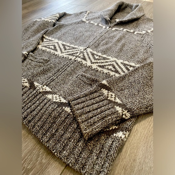 Wind River Zip Up Sweater - Picture 3 of 5